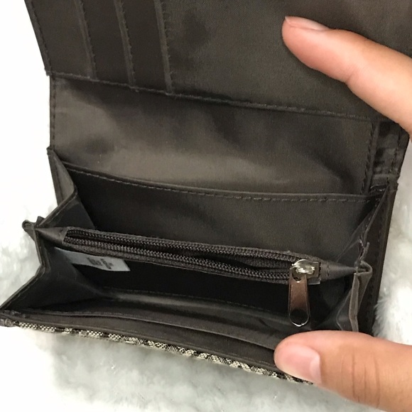 Lady’s Small Brown Wallet, In Great Condition - Picture 4 of 5